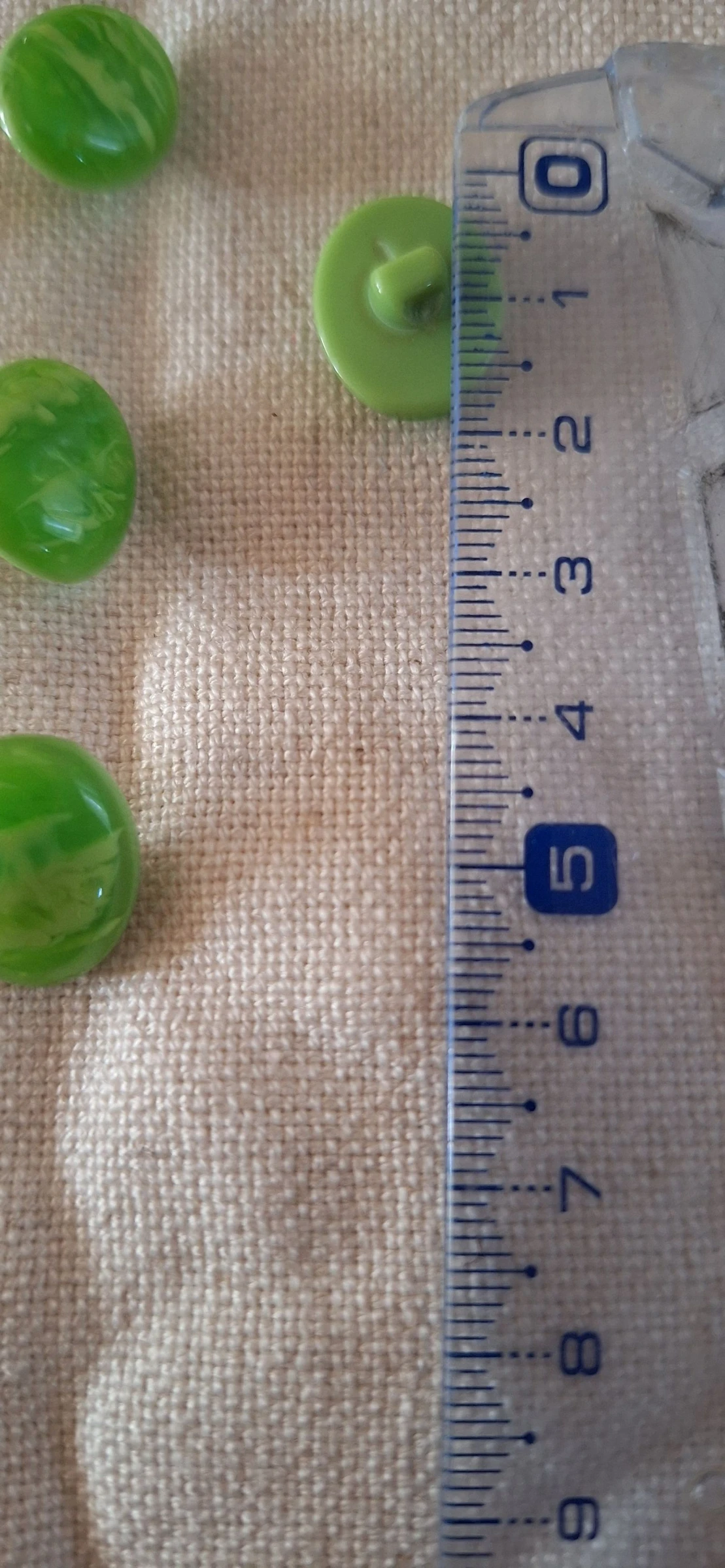 10 botões 18 mm para costurar em resina verde – photo 2